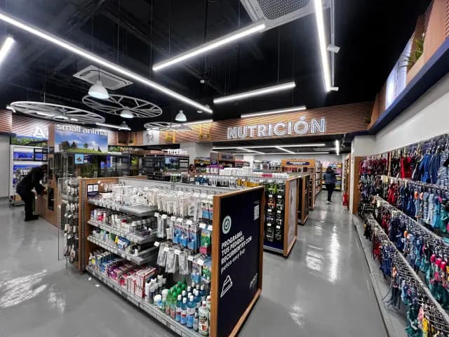 Strip Center Comercial Lo Barnechea - Vista 3